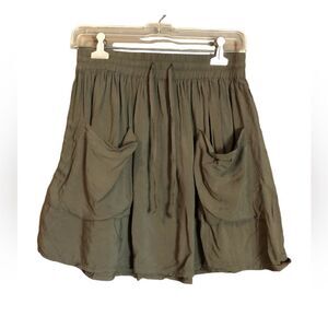 3 for $30! Olive green garage skirt. With pockets‎